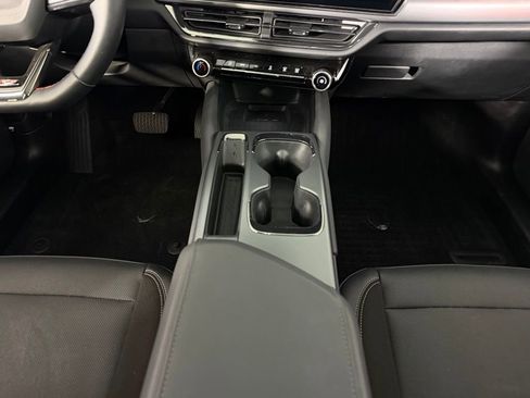 Used 2025 Chevrolet Equinox EV RS image 16