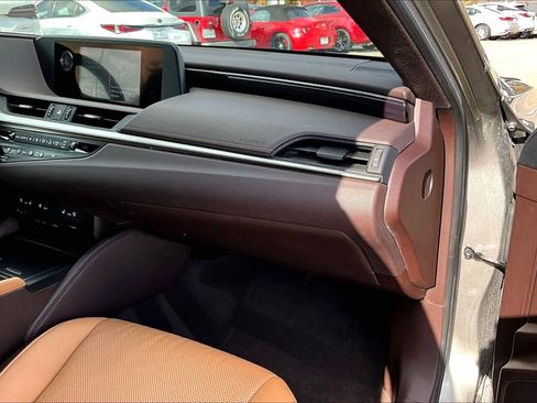 Used 2019 Lexus ES 350 image 15