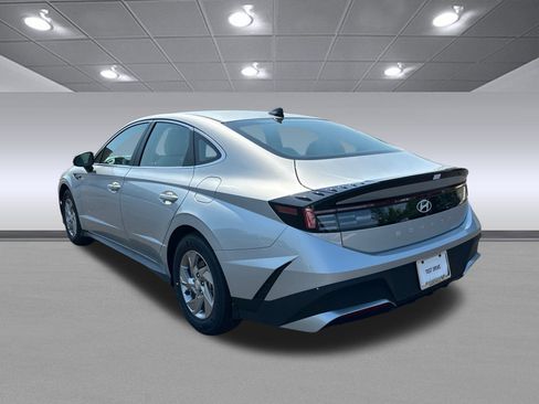 New 2025 Hyundai Sonata SE image 5