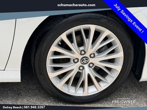 Used 2019 Toyota Camry XLE FWD image 9