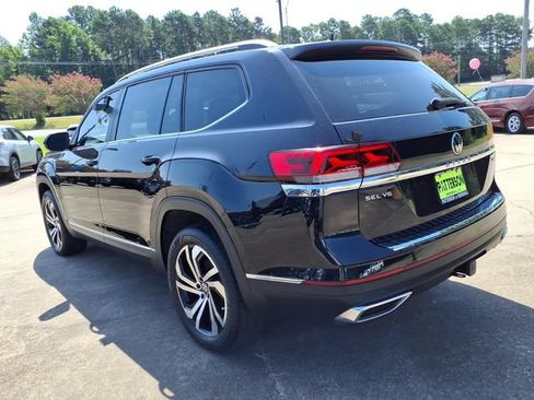 Used 2023 Volkswagen Atlas SEL AWD/4WD image 4
