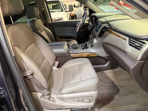 Used 2015 GMC Yukon Denali w/ Touring Package RWD image 4