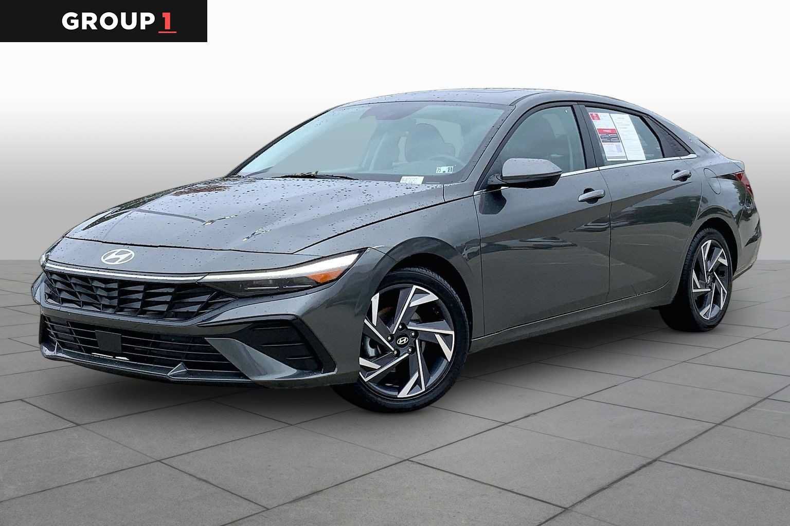 Used 2025 Hyundai Elantra Limited FWD image 1