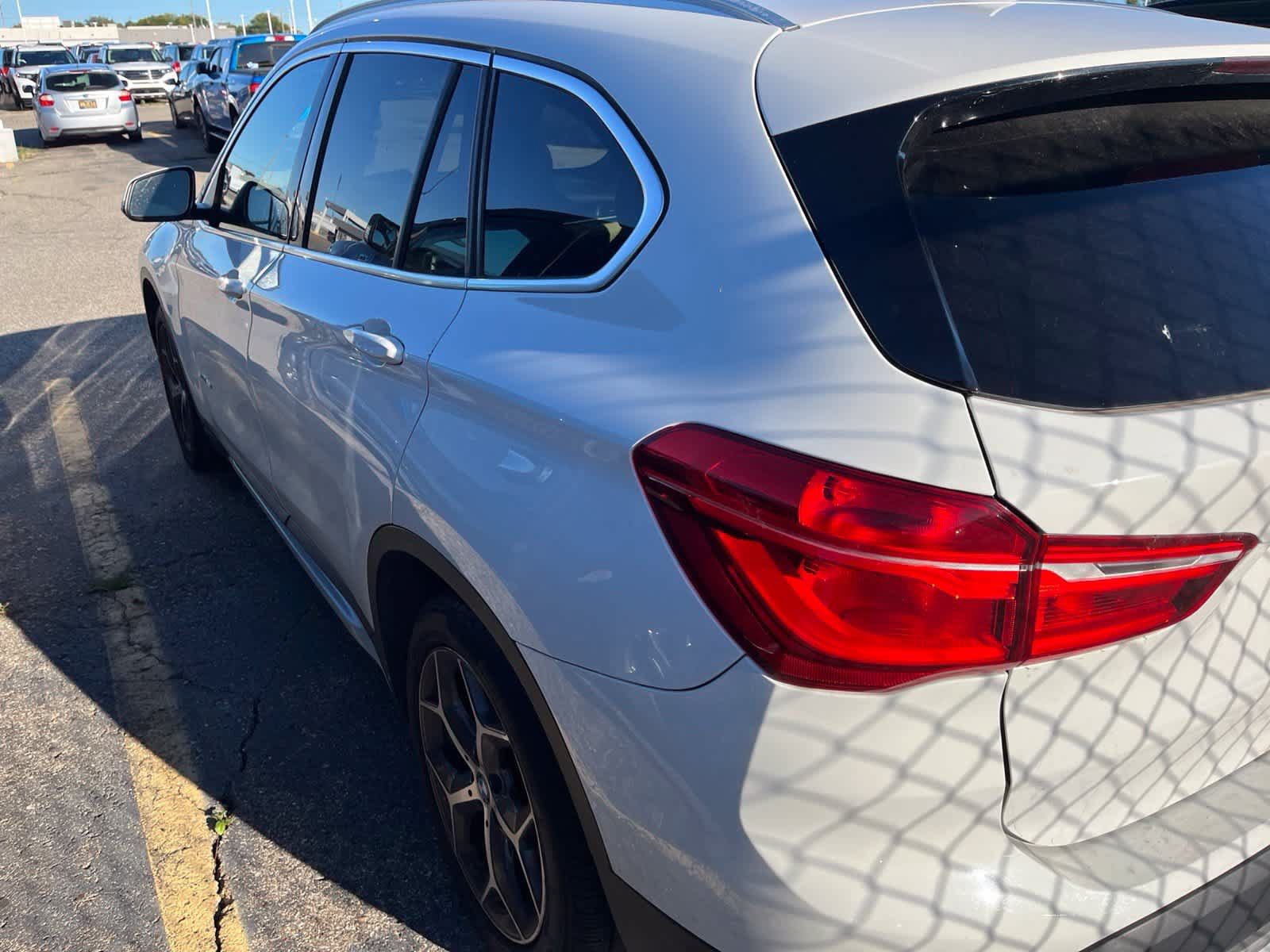 Used 2017 BMW X1 xDrive28i AWD/4WD image 10