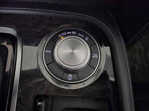 Used 2022 INFINITI QX80 Sensory w/ All-Season Package image 30