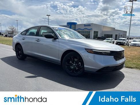 Used 2025 Honda Accord SE image 1