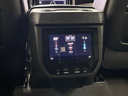 Used 2026 GMC Yukon AT4 Ultimate AWD/4WD image 43