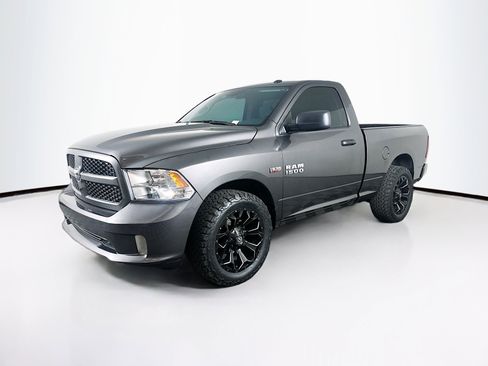 Used 2017 RAM 1500 Express image 3