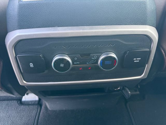 Used 2022 Ford Expedition Limited AWD/4WD image 25