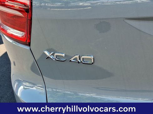 Certified 2025 Volvo XC40 B5 Ultra w/ Protection Package Premier image 28