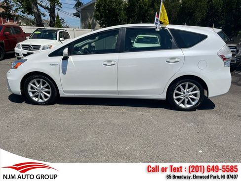 Used 2014 Toyota Prius V Five FWD image 6