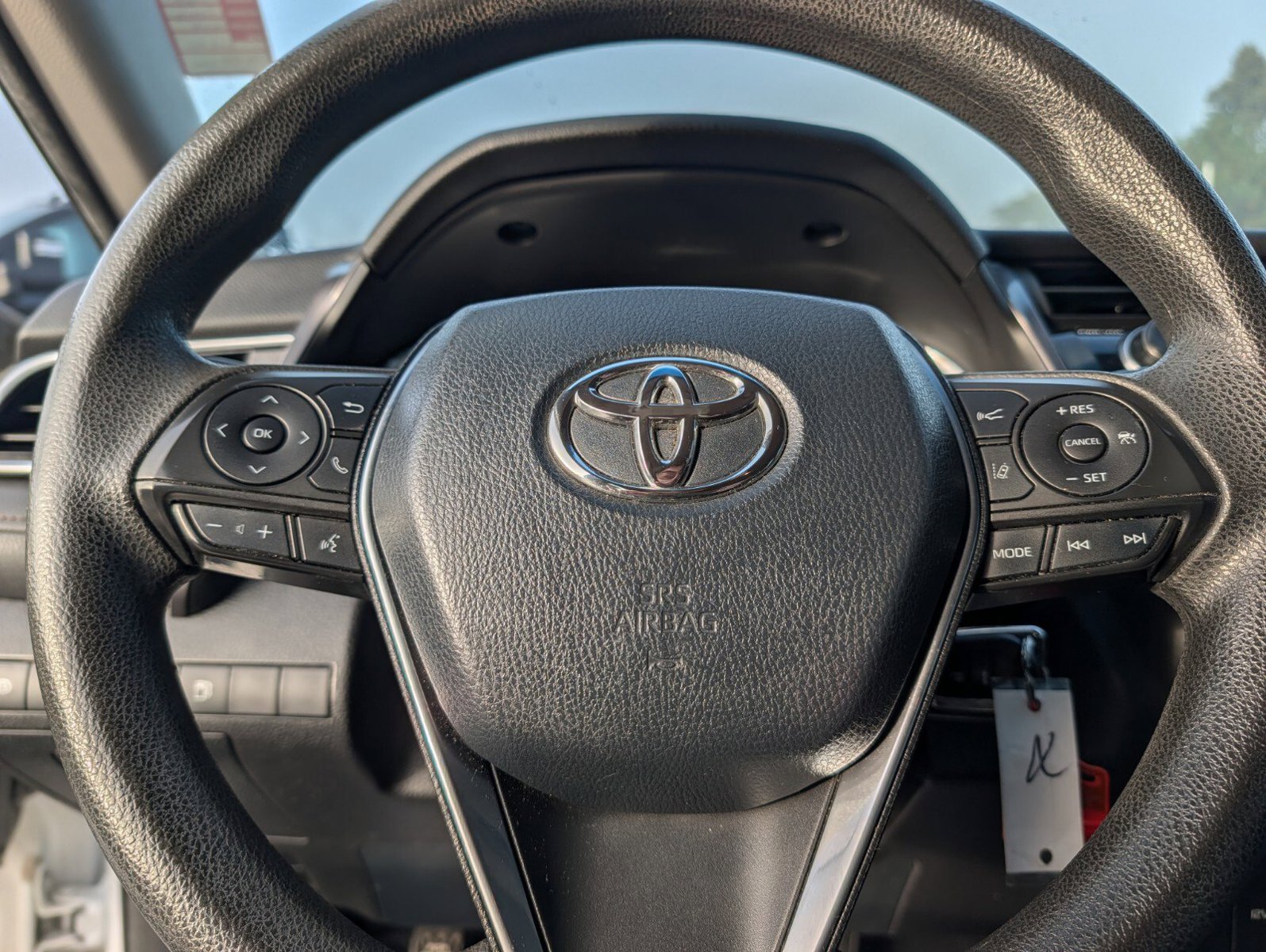 Used 2018 Toyota Camry LE FWD image 27