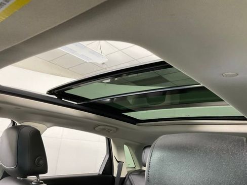 Used 2017 Cadillac XT5 Luxury w/ Driver Awareness Package image 22