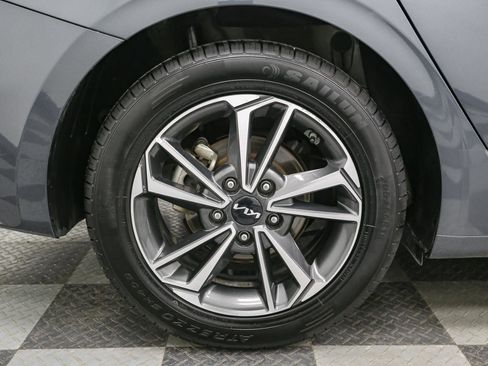 Used 2023 Kia Forte LXS image 17