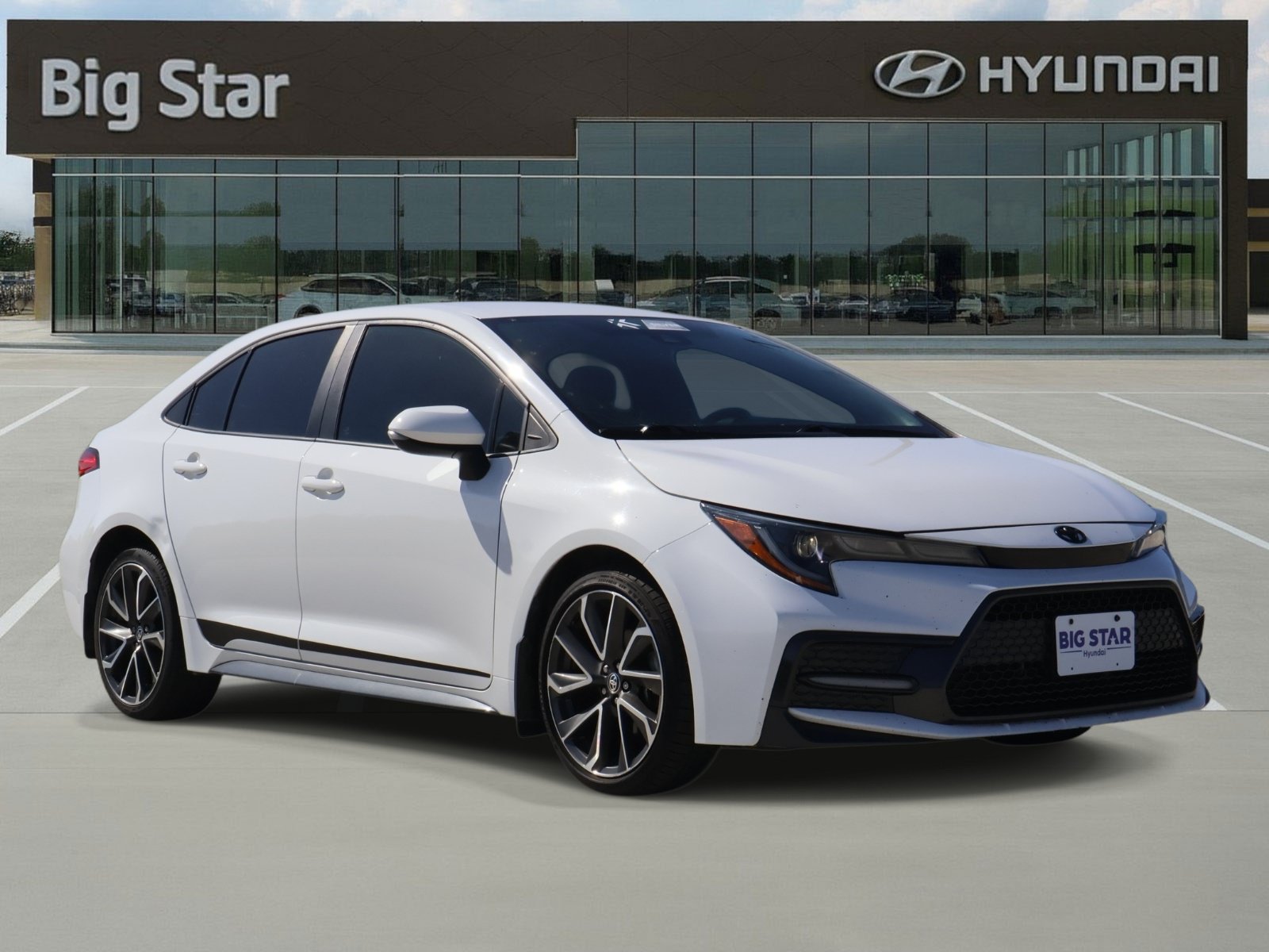 Used 2022 Toyota Corolla SE FWD image 6