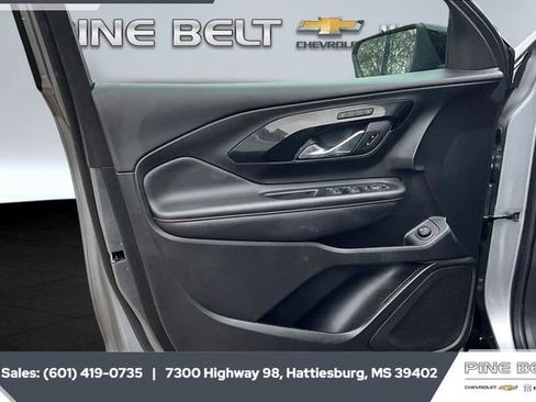 Used 2023 GMC Terrain AT4 image 17