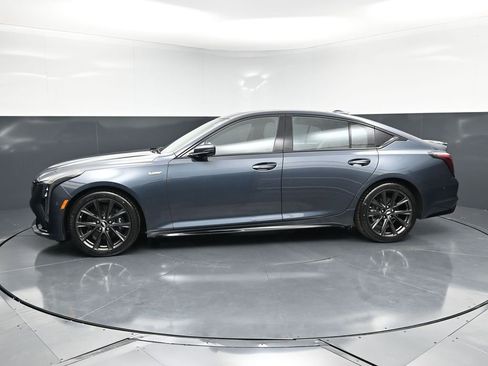Used 2025 Cadillac CT5 V RWD image 2