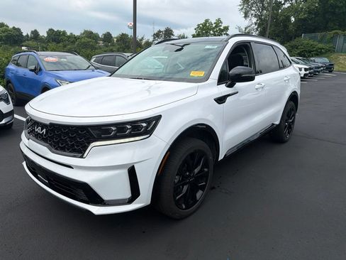 Certified 2023 Kia Sorento SX AWD/4WD image 3