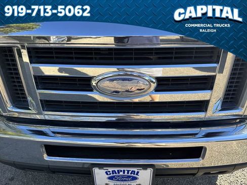 Used 2015 Ford E-350 and Econoline 350 Super Duty image 10