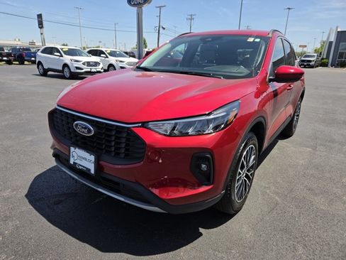 Certified 2026 Ford Escape SE FWD image 4