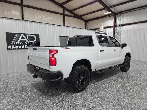 Used 2024 Chevrolet Silverado 1500 LT Trail Boss w/ Convenience Package II image 11
