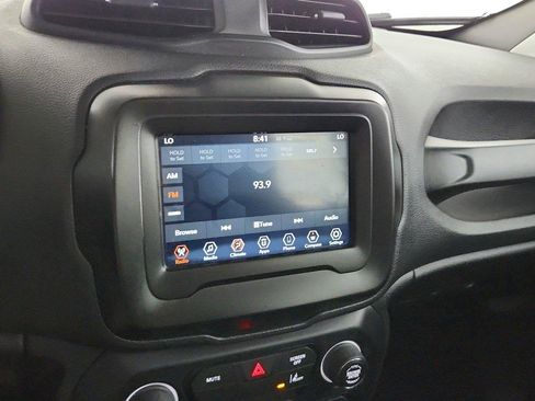 Used 2021 Jeep Renegade Latitude w/ Sun & Sound Group FWD image 32