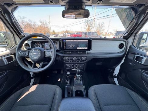 Used 2024 Jeep Wrangler Unlimited Sport AWD/4WD image 16