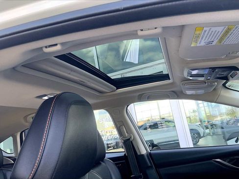 Used 2019 Subaru Crosstrek 2.0i Limited w/ Moonroof Package AWD/4WD image 14