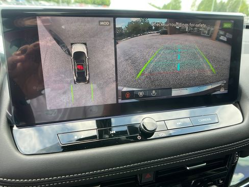 New 2025 Nissan Rogue SL w/ SL Premium Package image 30