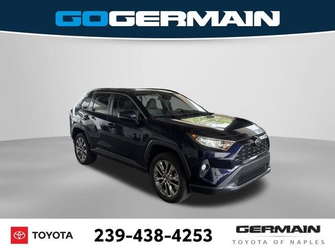 Used 2021 Toyota RAV4 XLE Premium FWD image 11