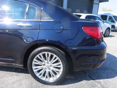 Used 2012 Chrysler 200 Limited w/ Sun/Sound Group image 28