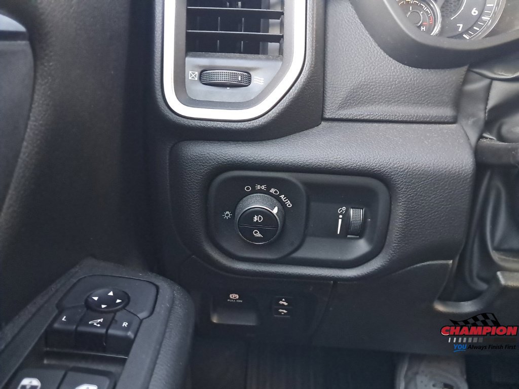 Used 2025 RAM 1500 Big Horn AWD/4WD image 32