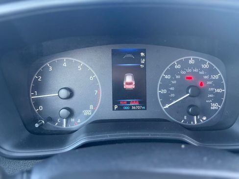 Used 2025 Toyota Corolla Cross LE FWD image 29