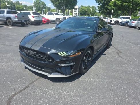 Used 2018 Ford Mustang GT RWD image 5