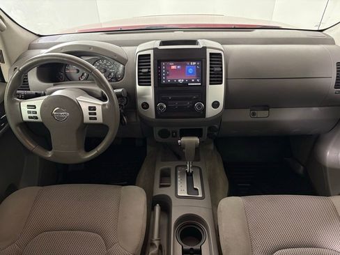 Used 2014 Nissan Frontier SV image 27