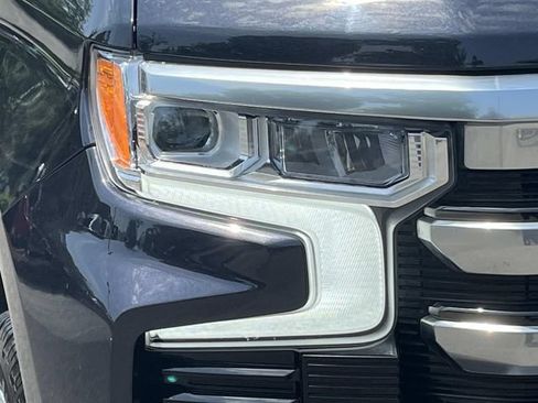 Used 2023 Chevrolet Silverado 1500 High Country w/ High Country Premium Package AWD/4WD image 9