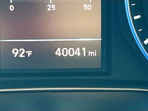 Used 2021 Hyundai Kona SEL Plus w/ Cargo Package AWD/4WD image 12