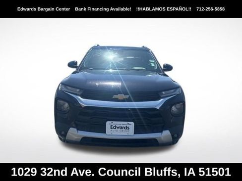 Used 2021 Chevrolet TrailBlazer LT w/ Convenience Package AWD/4WD image 2