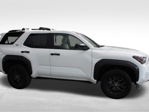 Certified 2025 Toyota 4Runner SR5 AWD/4WD image 16