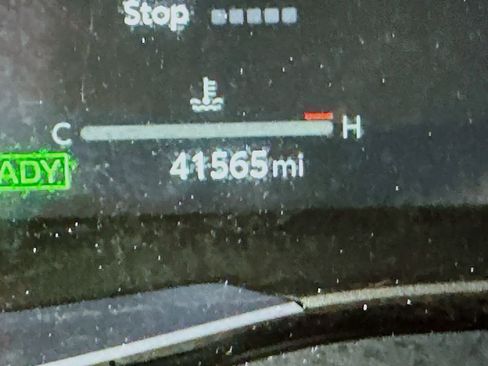 Used 2023 Toyota Venza Limited image 34