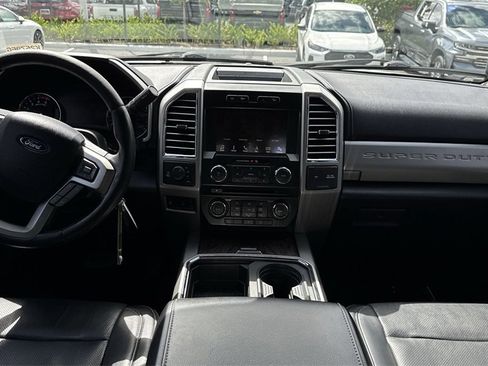 Used 2017 Ford F350 Lariat w/ Chrome Package image 15