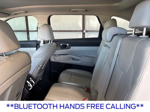 Used 2023 Kia Sorento S w/ Panoramic Sunroof Package AWD/4WD image 17