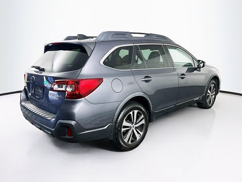 Used 2018 Subaru Outback 3.6R Limited AWD/4WD image 9