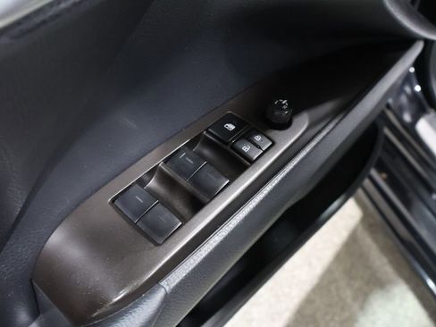 Used 2023 Toyota Camry SE image 12