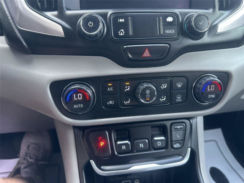 Used 2020 GMC Terrain SLT FWD image 33