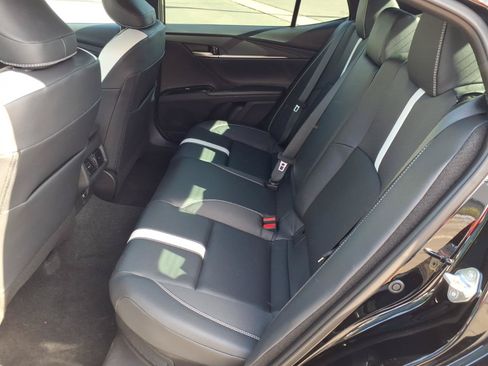 Used 2026 Toyota Camry SE FWD image 15