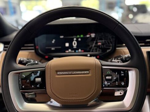 Used 2026 Land Rover Range Rover Long Wheelbase SE AWD/4WD image 20