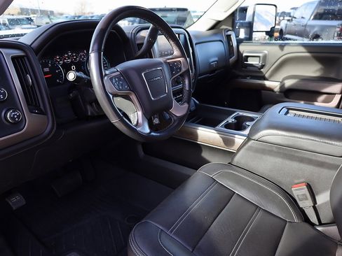 Used 2019 GMC Sierra 3500 Denali w/ Duramax Plus Package image 12