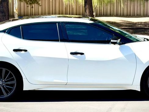 Used 2019 Nissan Maxima Platinum w/ Reserve Package FWD image 4
