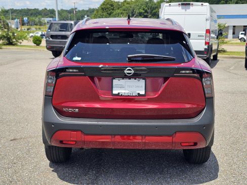 Used 2026 Nissan Kicks SV FWD image 10